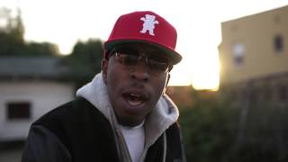 Watch the Servin (ft. Ayee Bevs) video