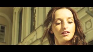 View the about to kick! video