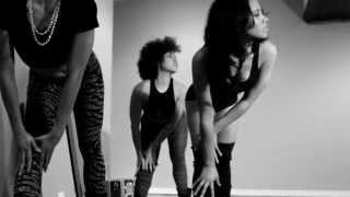 Watch the Kill That Noise video