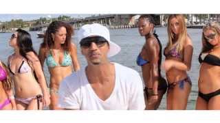 Watch the Freaki Syde video