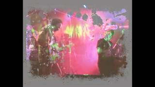 Watch the Tres Bandidos video