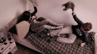 Watch the Souviens-toi video