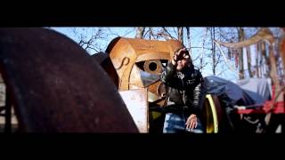 Watch the Im A Rockstarr video