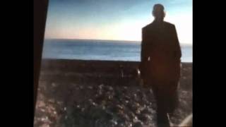 Watch the It's So Easy video