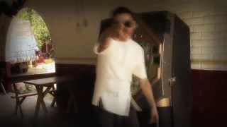 Watch the Que Bonito video