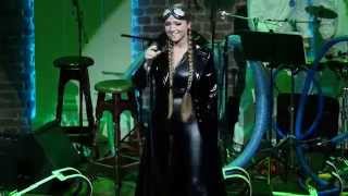 Watch the Im Nin'alu video