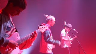 Play the T-Shirt (Live) video