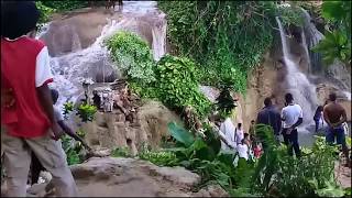 Play the Feel That Vibe video