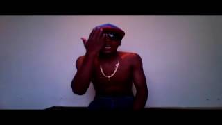 Watch the Emtee Da Hustler video